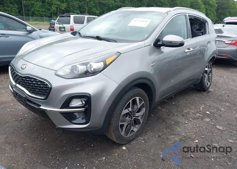 2020 Kia Sportage Ex z USA, uszkodzony, nr VIN KNDPNCAC8L7754849